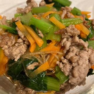 小松菜ひき肉にんじんの炒め物